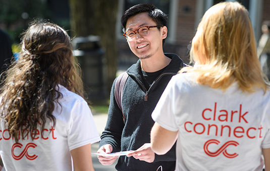 student talking to clarkconnect advisors