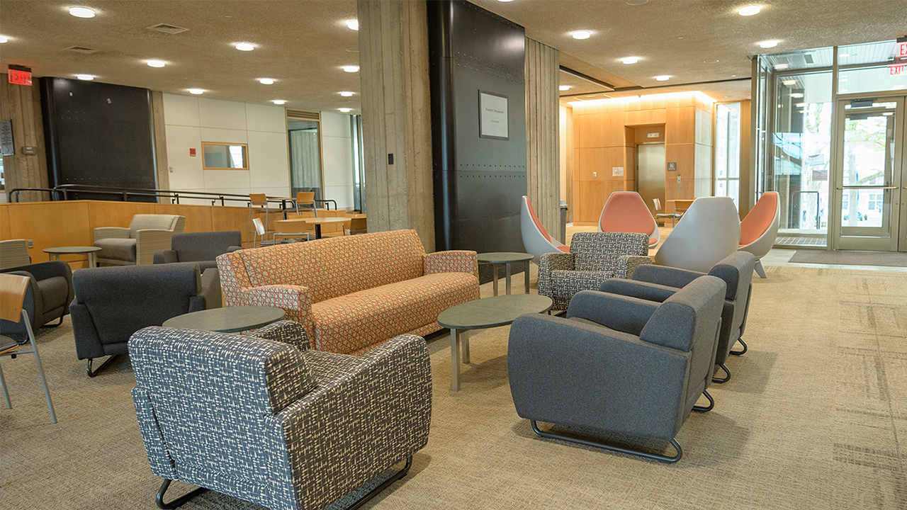 Academic Commons - new furniture