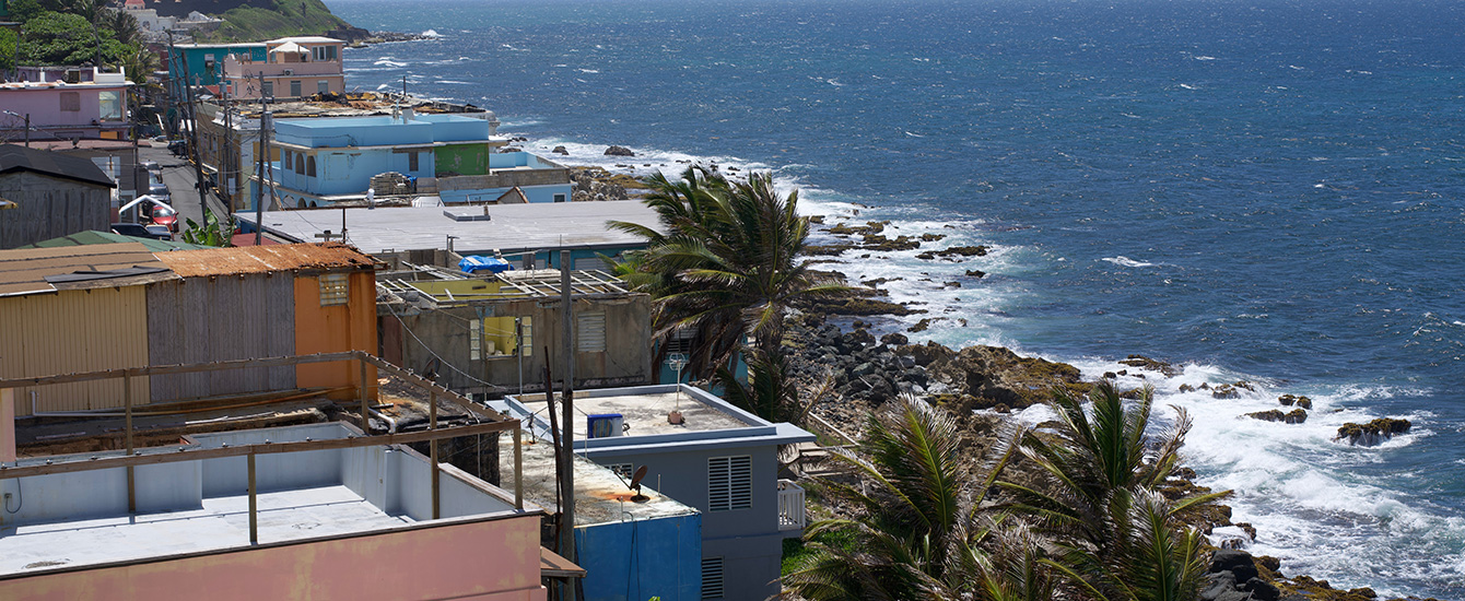 Coastal housing, Puerto Rico, Photo by Chaojie Ni on Unsplash