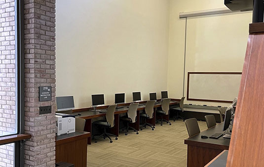 computer work stations in library