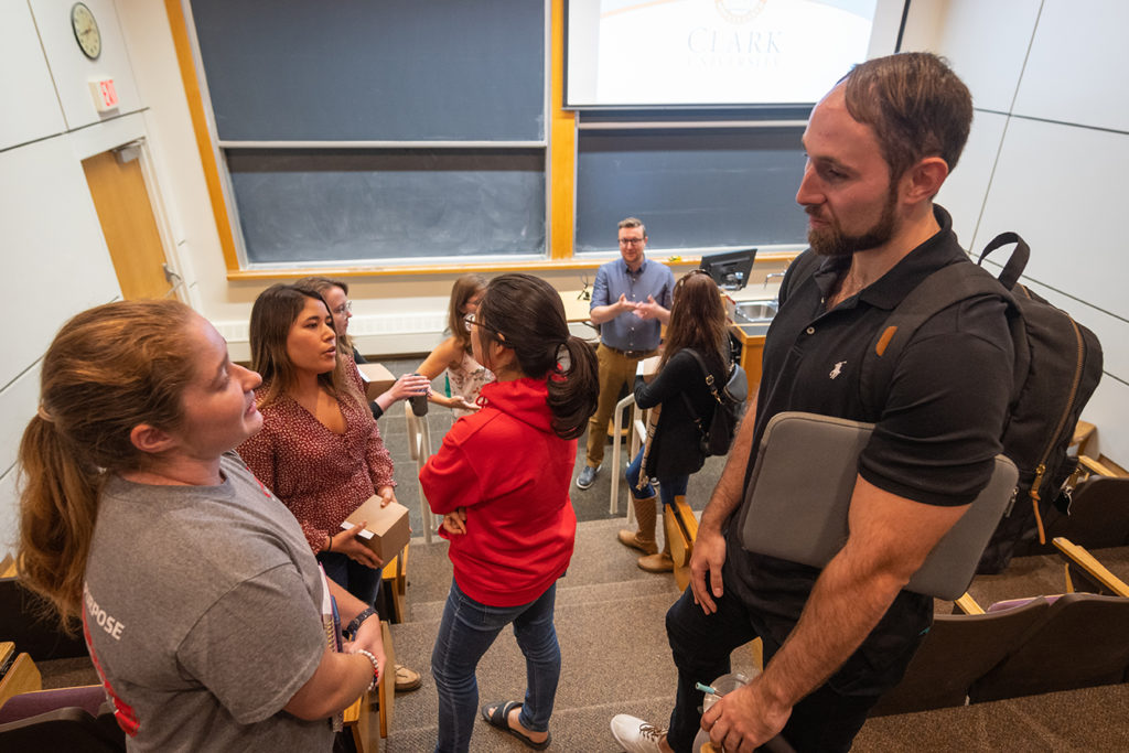 Noah Schwaegerle ’17, M.S. ’18, and Emilie Ogisu’17, M.S. ’18, chat with Clark students before speaking at Professor Don Spratt’s class “LEEPing into a Science Career.”