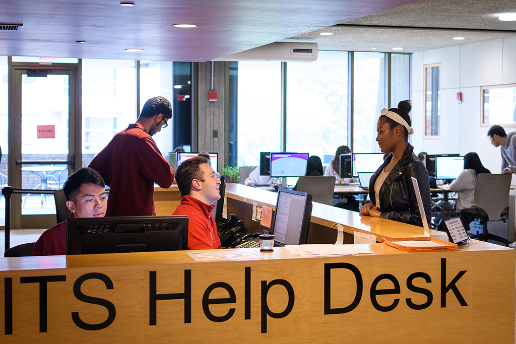 Students working at ITS Help Desk