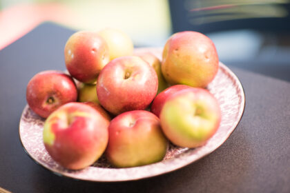 bowl of apples